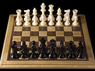 280px-Opening_chess_position_from_black_side.jpg